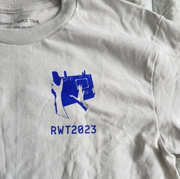 Beyonce 2023 Renaissance World Tour Heated Tee Size Small - Picture 3 of 4